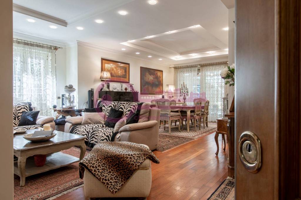 appartamento in vendita a Roma in zona Mostacciano