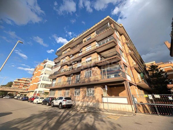 appartamento in vendita a Roma in zona Ostia