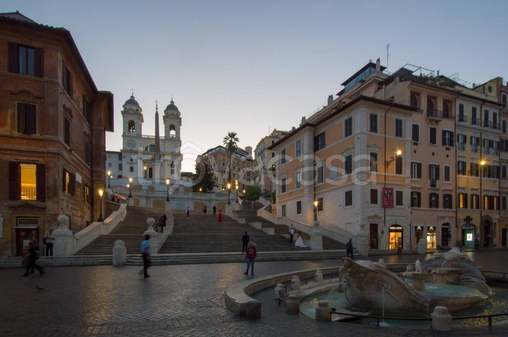 negozio in vendita a Roma in zona Parione/Sant'Eustachio