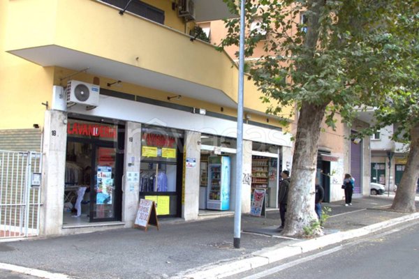 appartamento in vendita a Roma in zona Appio Latino