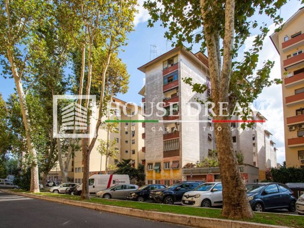 appartamento in vendita a Roma in zona Cinecittà