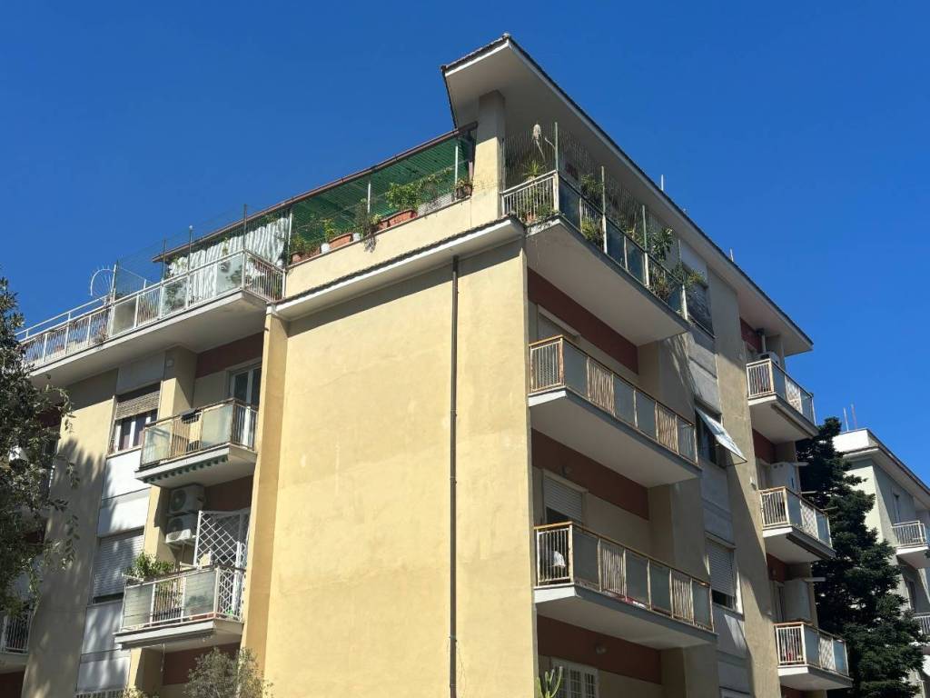 appartamento in vendita a Roma in zona Tor di Quinto