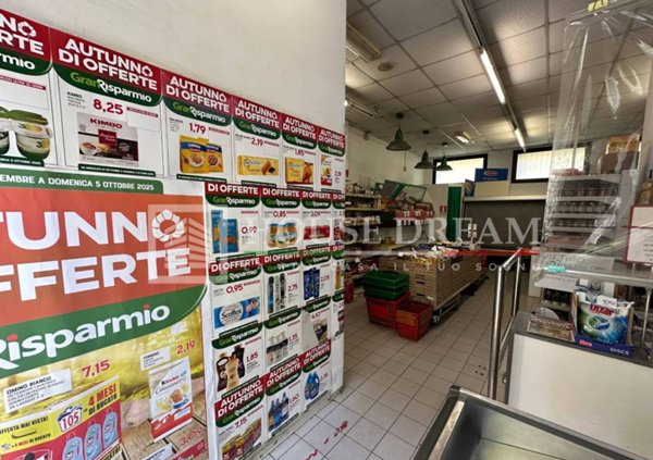 negozio in vendita a Roma in zona Prenestino-Labicano