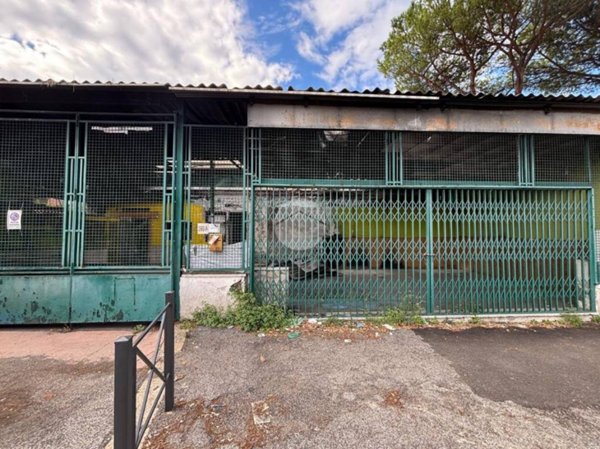 appartamento in vendita a Roma in zona Appio Pignatelli