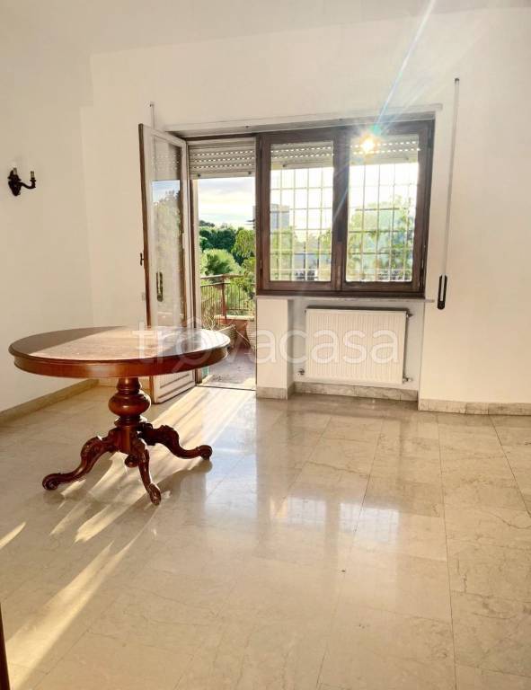 appartamento in vendita a Roma in zona EUR