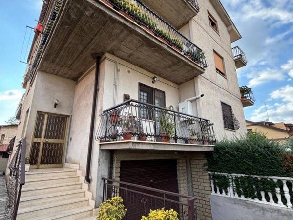 appartamento in vendita a Roma in zona Castelverde