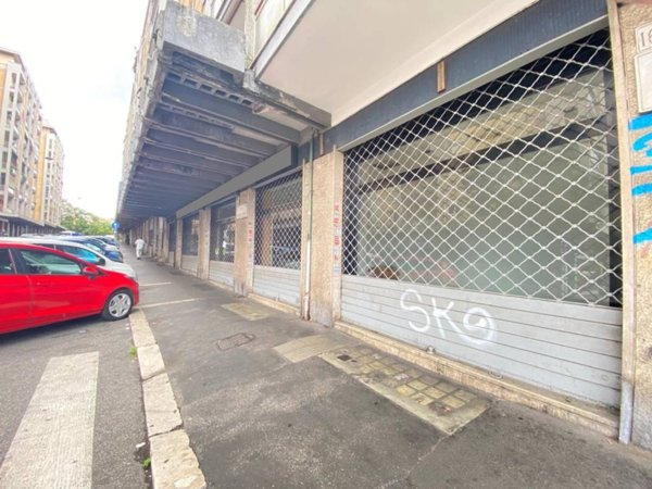 negozio in vendita a Roma in zona Prenestino-Centocelle