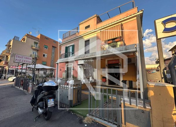 negozio in vendita a Roma in zona Alessandrino