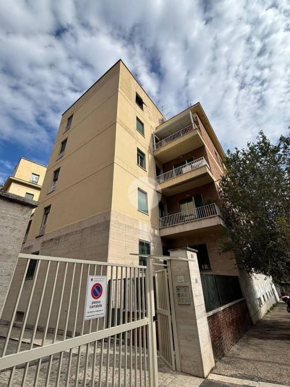 appartamento in vendita a Roma in zona Nomentano