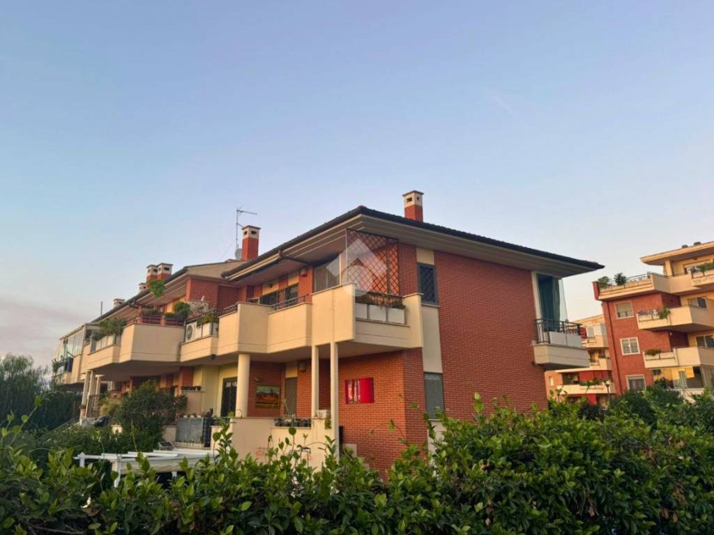 appartamento in vendita a Roma in zona Mezzocammino