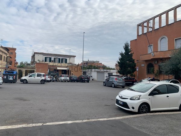 locale di sgombero in vendita a Roma in zona Montespaccato