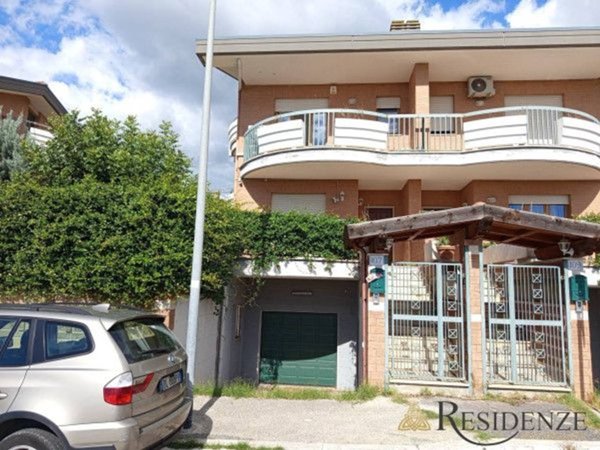 casa indipendente in vendita a Roma in zona Olgiata