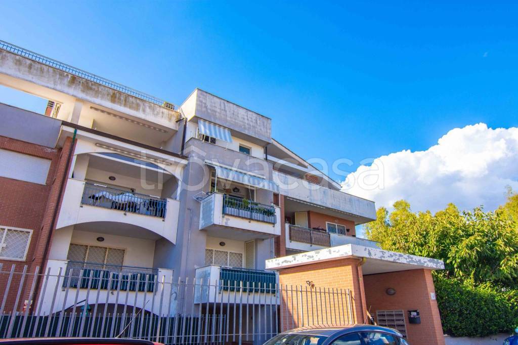 appartamento in vendita a Roma in zona Ponte Galeria