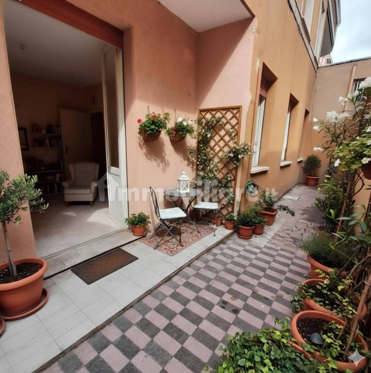 appartamento in vendita a Roma in zona Tuscolano