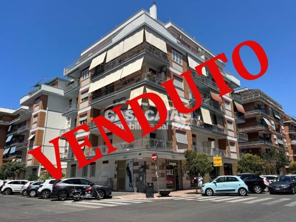 appartamento in vendita a Roma in zona Ostia
