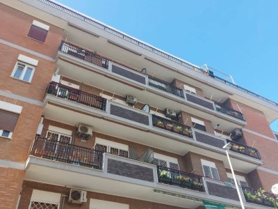 ufficio in vendita a Roma in zona Ostia