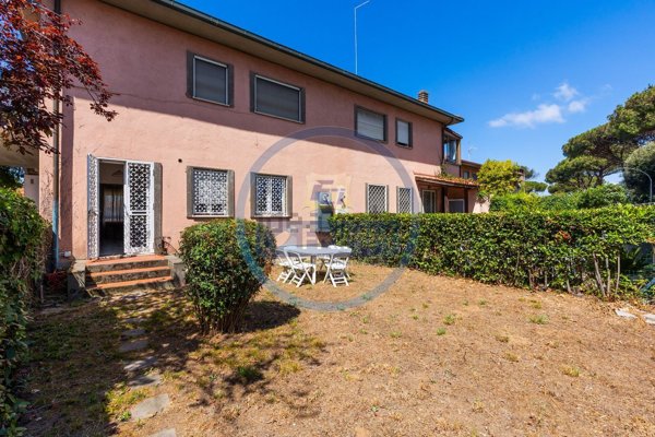 appartamento in vendita a Roma in zona Casal Palocco