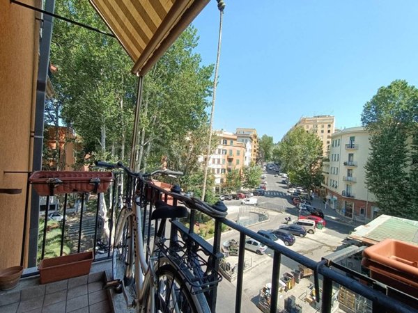 appartamento in vendita a Roma in zona Appio Latino