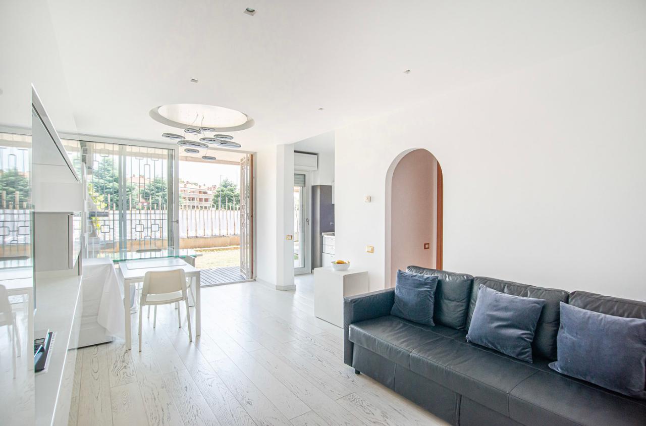 appartamento in vendita a Roma in zona Ostiense