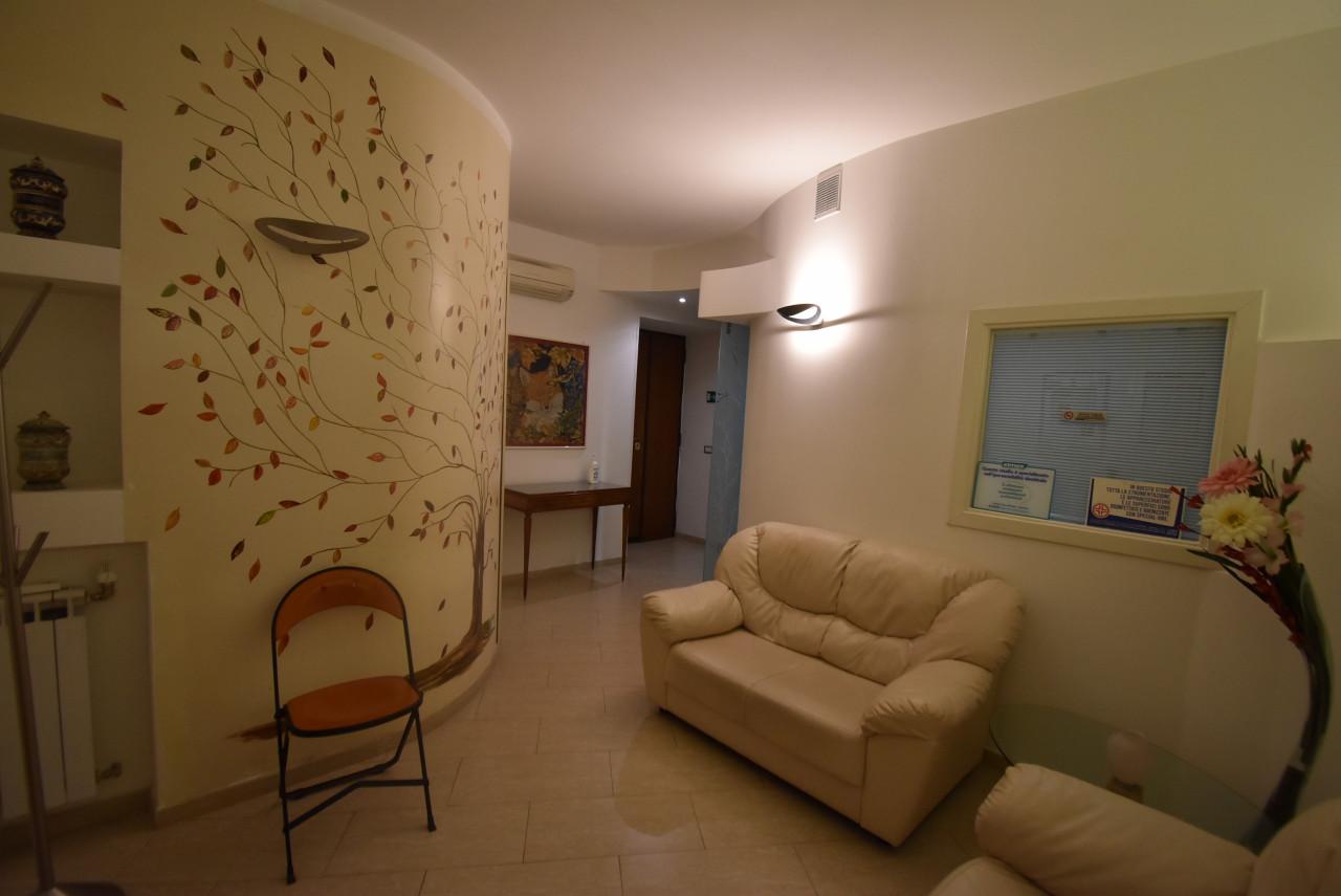 appartamento in vendita a Roma in zona Appio Latino