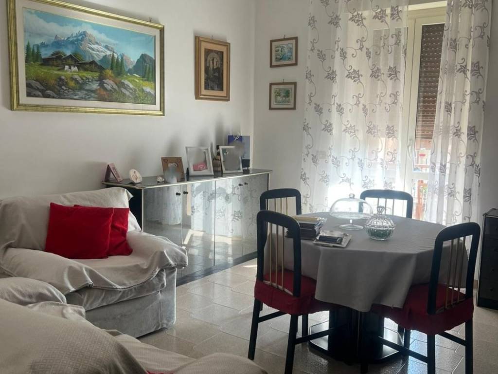 appartamento in vendita a Roma in zona Borghesiana