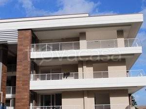 appartamento in vendita a Roma in zona Torre Gaia