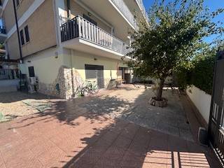 appartamento in vendita a Roma in zona Casal Monastero