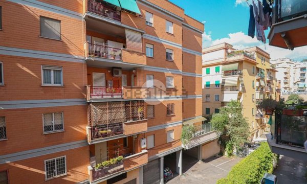 appartamento in vendita a Roma in zona Gianicolense