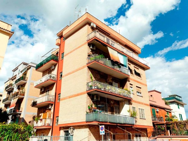 appartamento in vendita a Roma in zona Prenestino-Centocelle