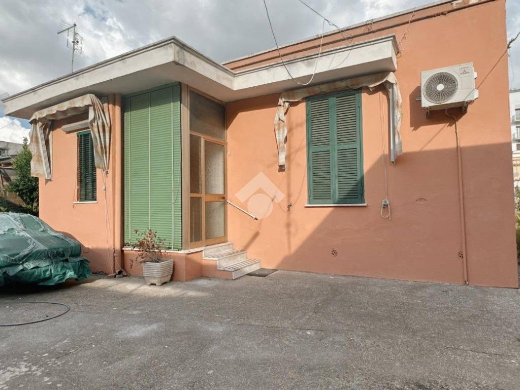appartamento in vendita a Roma in zona Prenestino-Centocelle