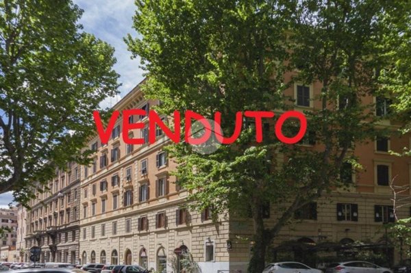 appartamento in vendita a Roma in zona Rione Monti/Campitelli