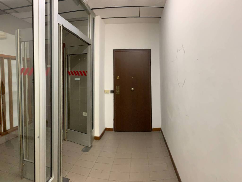 ufficio in vendita a Roma in zona Trastevere