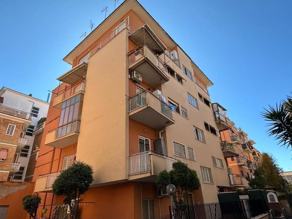 appartamento in vendita a Roma in zona Alessandrino