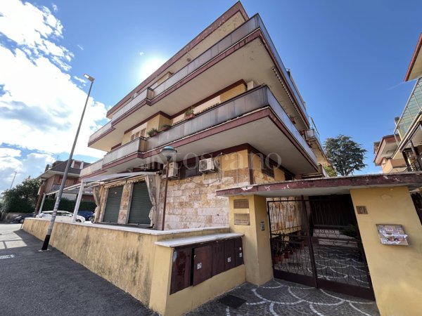 appartamento in vendita a Roma in zona Romanina