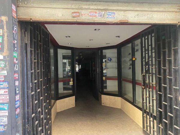 negozio in vendita a Roma in zona Ostiense
