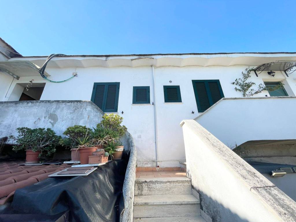 appartamento in vendita a Roma in zona Tuscolano