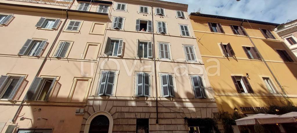 appartamento in vendita a Roma in zona Rione Monti/Campitelli