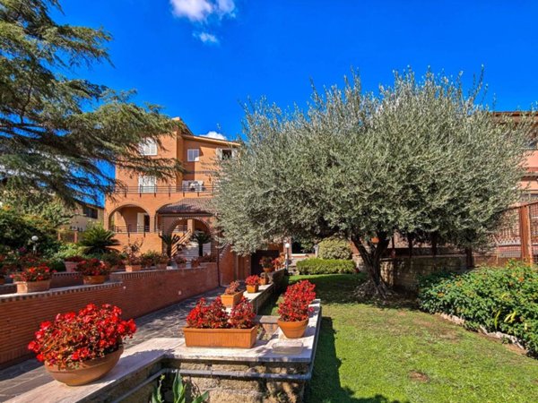 casa indipendente in vendita a Roma in zona Casalotti