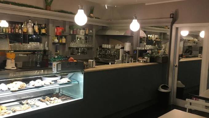 negozio in vendita a Roma in zona Della Vittoria