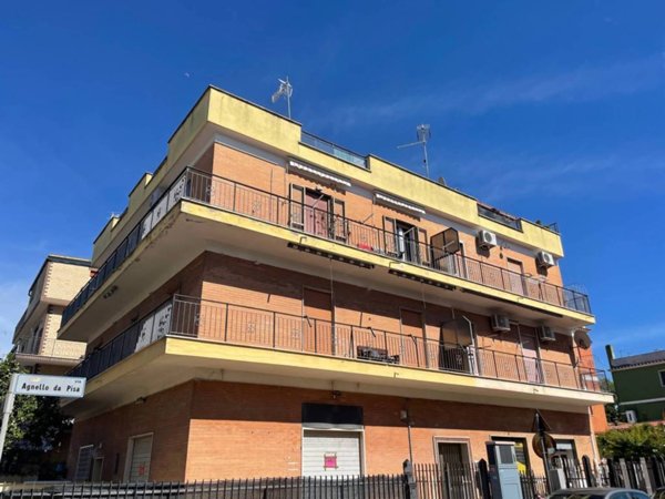 appartamento in vendita a Roma in zona Acilia