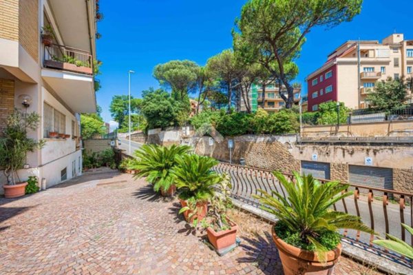 appartamento in vendita a Roma in zona Aurelio