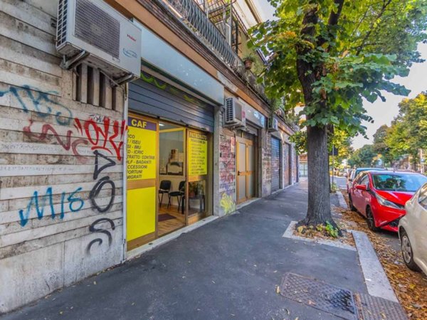 negozio in vendita a Roma in zona Prenestino-Centocelle