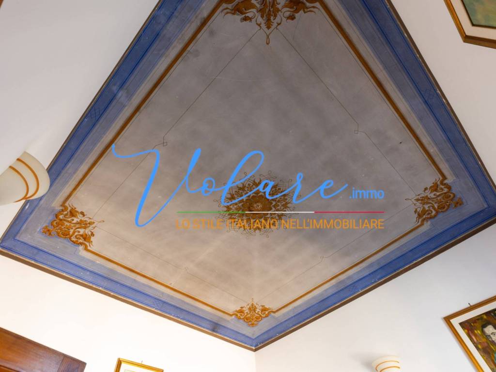 appartamento in vendita a Roma in zona Rione Regola