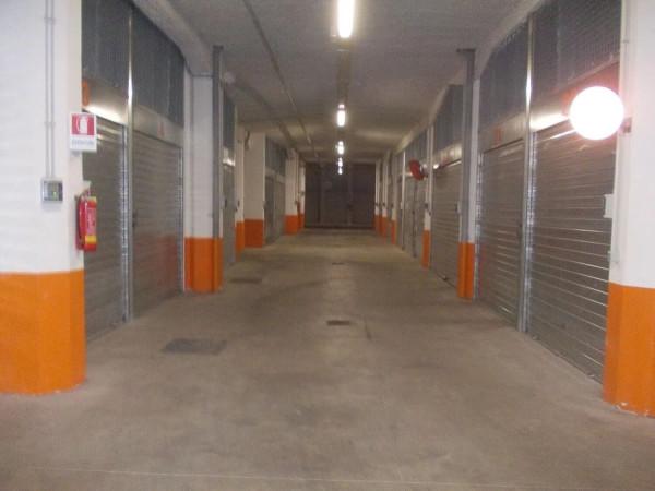 negozio in vendita a Roma in zona Ardeatino