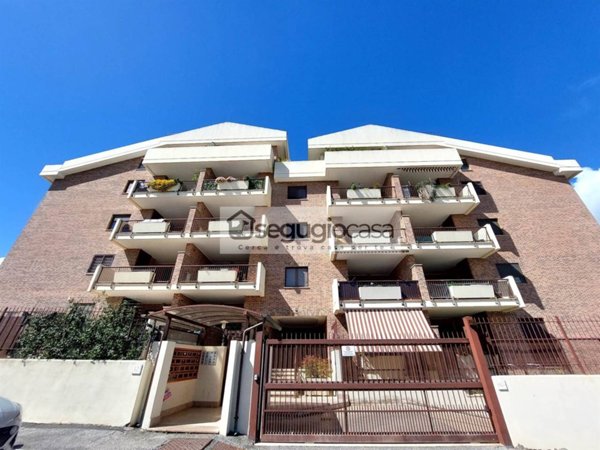 appartamento in vendita a Roma in zona Tor di Quinto