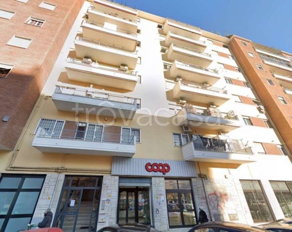 appartamento in vendita a Roma in zona Prenestino-Labicano