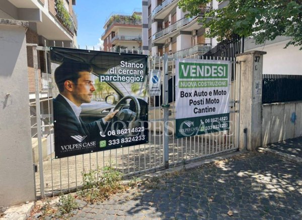 locale commerciale in vendita a Roma in zona Nomentano