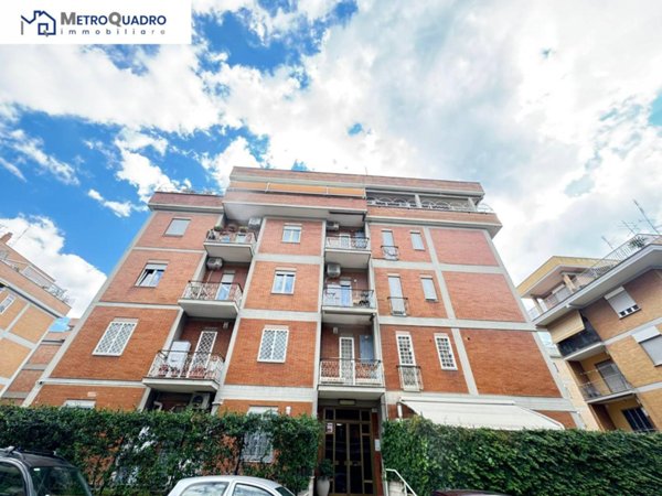 appartamento in vendita a Roma in zona Corviale