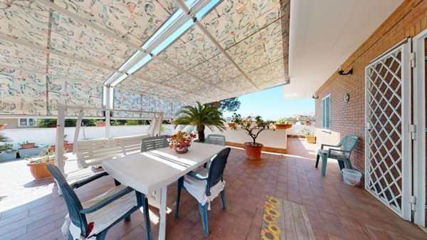 appartamento in vendita a Roma in zona Acilia