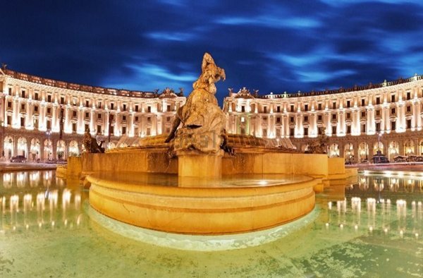 appartamento in vendita a Roma in zona Rione Monti/Campitelli